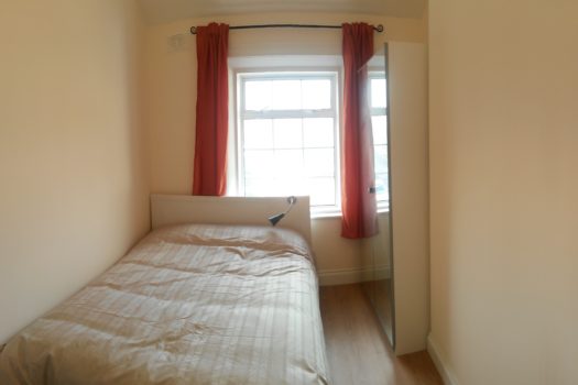 Chambre, Saint Benedict’s Gardens, Dublin 7